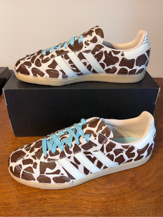 adidas Shoes - ADIDAS Women's Giraffe Print Samba Shoes